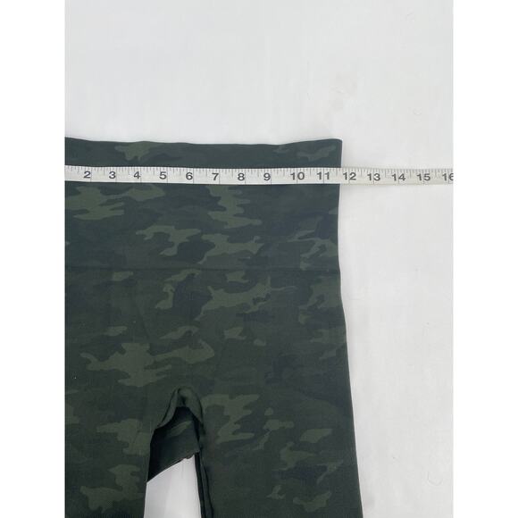 Spanx Seamless Shaping Leggings Green Camo Women's Small - Picture 7 of 9